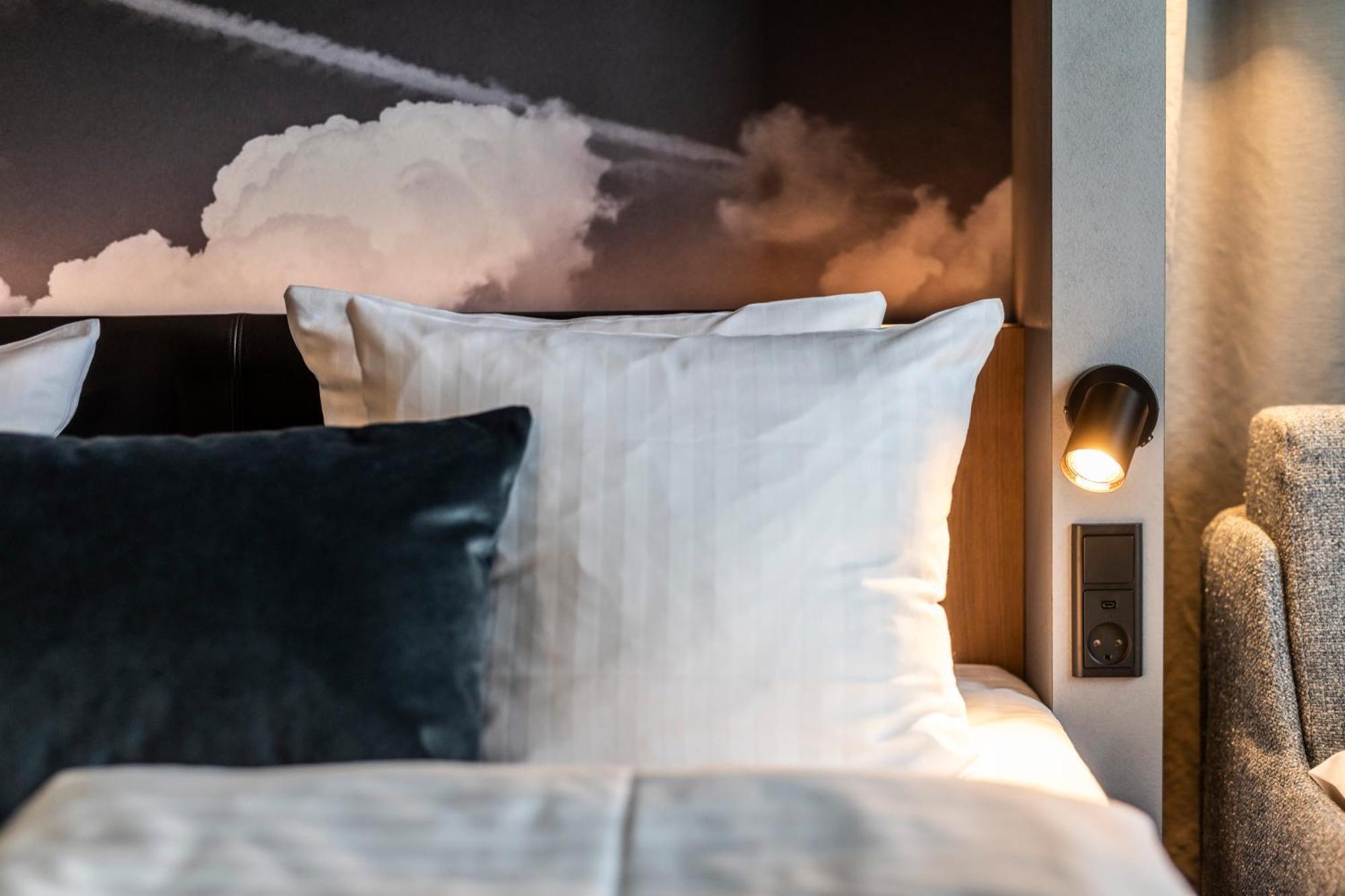 Superior Twin Room,1597541790:JPEG